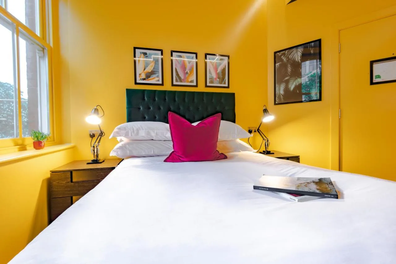 Signature - Pet-friendly